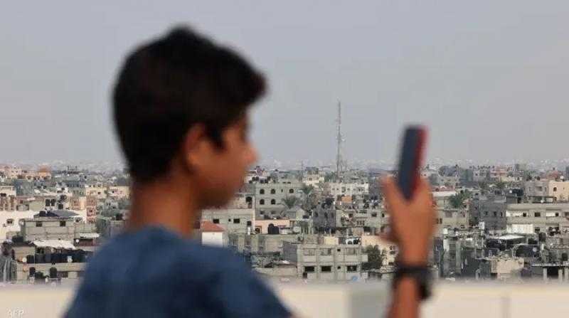شركة الاتصالات الفلسطينية تعلن انقطاع خدمات الإنترنت جنوب غزة