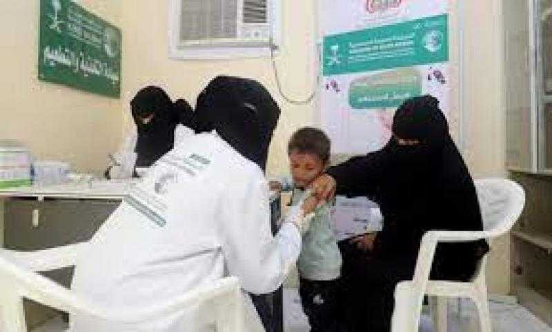 مركز “سلمان للإغاثة” يدعم مشروع “حملة التحصين ضد الحصبة” بمدارس اليمن
