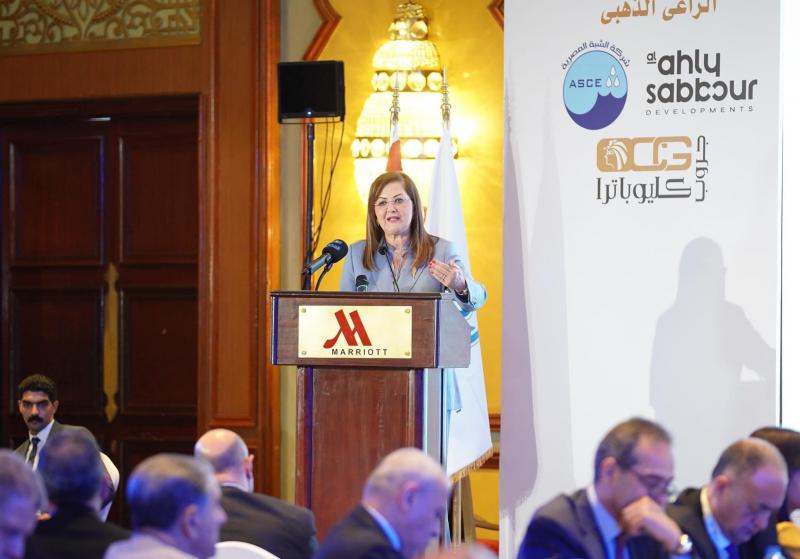 وزيرة التخطيط والتنمية الاقتصادية في ختام فعاليات مؤتمر المثلث الذهبي: ندرس إنشاء صندوق سيادي للصناعة