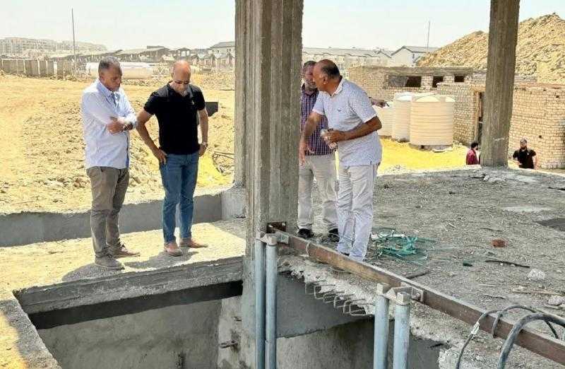الإسكان: تنفيذ خطوط صرف صحي بطول 40 كم لمشروع بيت الوطن وتطوير طريق R5 بامتداد القاهرة الجديدة