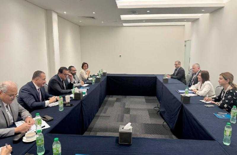 وزير الصحة يبحث مع نظيرته الأرمينية التعاون في مجال الصيدلة وصناعة الدواء