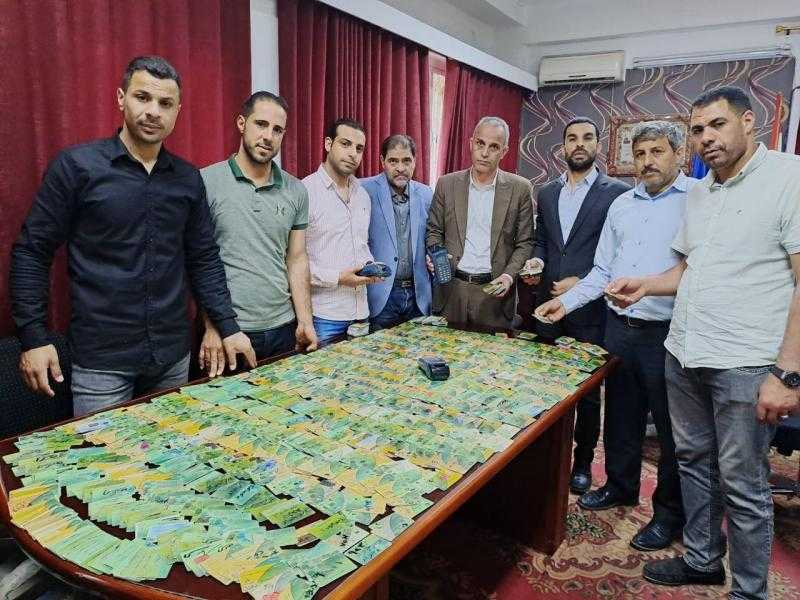 ضبط 1300 بطاقة تموينية تم تجميعهم بغرض تحقيق أرباح غير مشروعة بالبحيرة.. صور