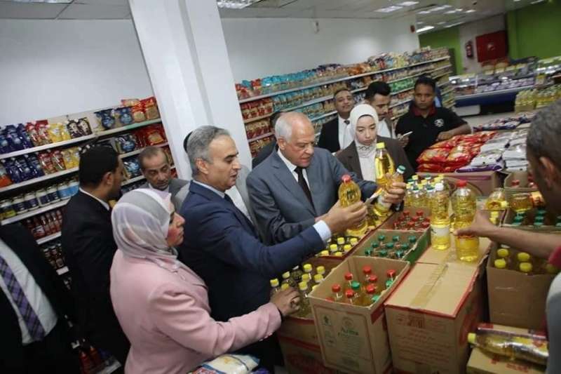 جولة رئيس جهاز حماية المستهلك