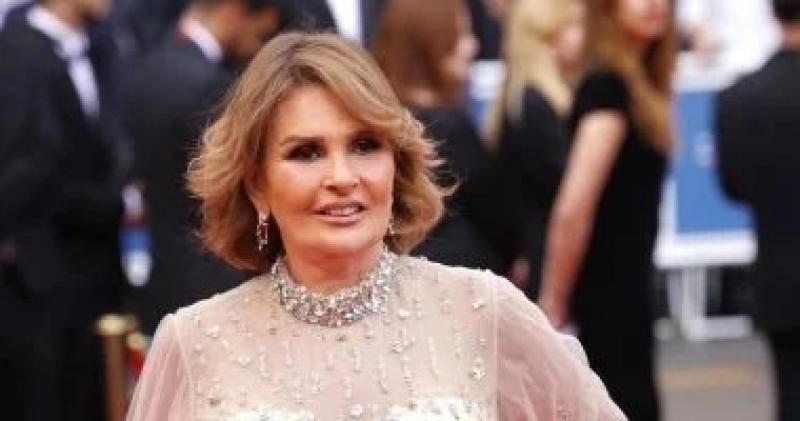 مهرجان كان يمنع يسرا من الاحتفال بعيد ميلاد الزعيم عادل إمام