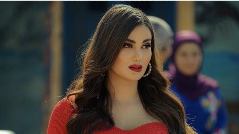 أشعر بالحب الليلة.. هدى الإتربي تنشر صورا من إطلالتها بمهرجان كان