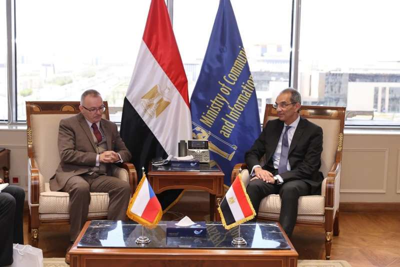 وزير الاتصالات وتكنولوجيا المعلومات وسفير التشيك