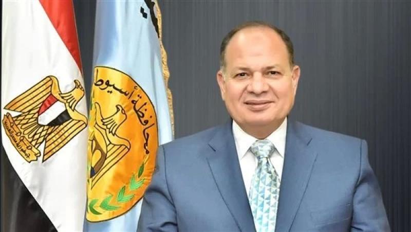 محافظ أسيوط: حملات تموينية مكثفة على الأسواق والمخابز بديروط.. وتحرير 332 محضرًا للمخالفين