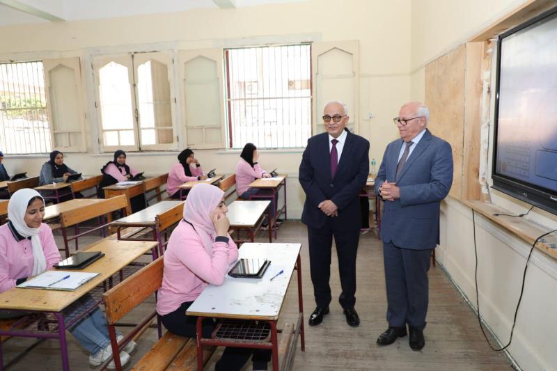 خط أحمر