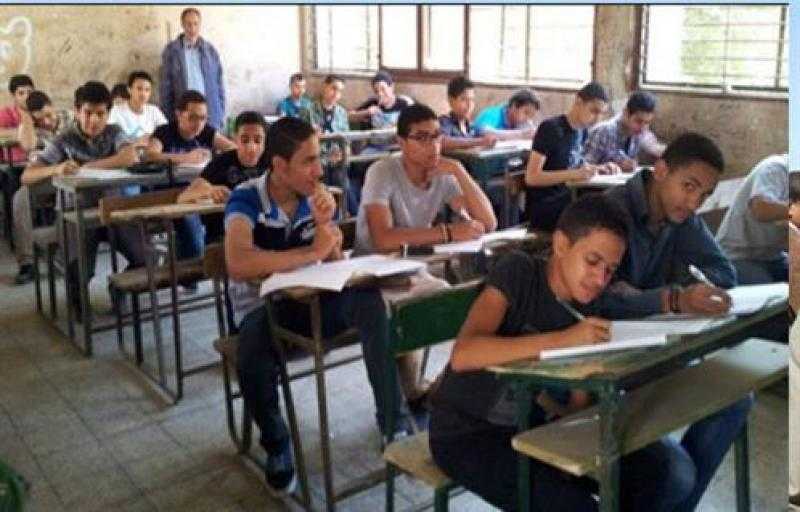 تعليم الدقهلية تحيل طالبا نشر ورقة امتحان الجبر للإعدادية بمواقع التواصل للتحقيق