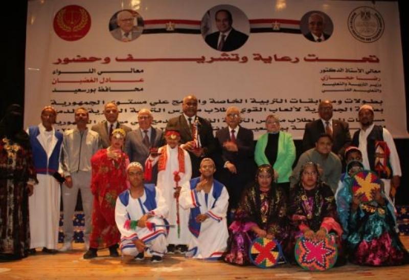 محافظ أسوان يهنئ ”التربية الخاصة” لحصد الميدالية الذهبية في ألعاب القوى