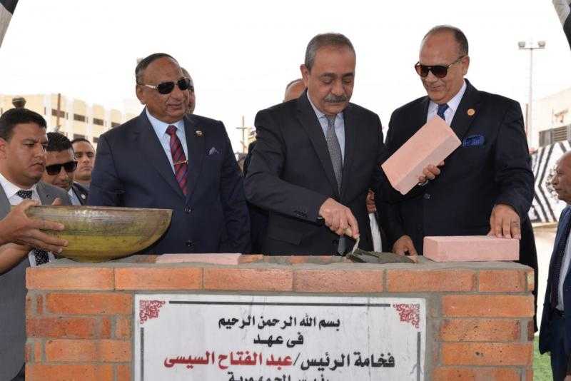 محافظ الإسماعيلية ورئيس قضايا الدولة يشهدان وضع حجر أساس مقر الهيئة الجديد.. صور