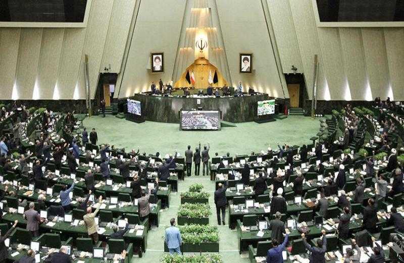 إيران: تشكيل لجنة من نائب الرئيس ورئيسي البرلمان والقضاء لإدارة البلاد لحين إجراء الانتخابات