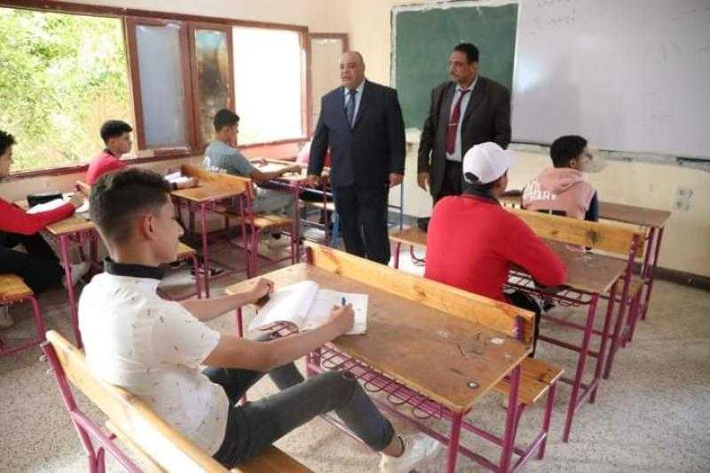 تعليم الوادى الجديد: انتظام 4870 طالبا بلجان امتحانات الإعدادية