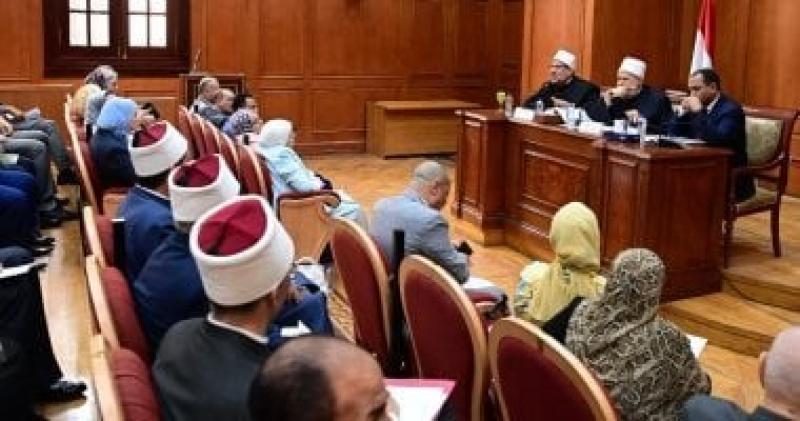 التنظيم والإدارة: لا صحة لعدم توفير الدرجات الوظيفية والاعتماد لـ3 آلاف إمام