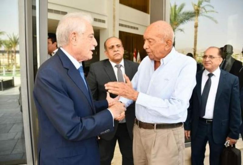 محافظ جنوب سيناء يستقبل الدكتور محمد غنيم مدير مركز أمراض الكلى بالمنصورة سابقا