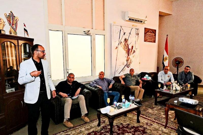 وزير الإسكان يتابع موقف المشروعات الجارى تنفيذها بمدينة الفشن الجديدة