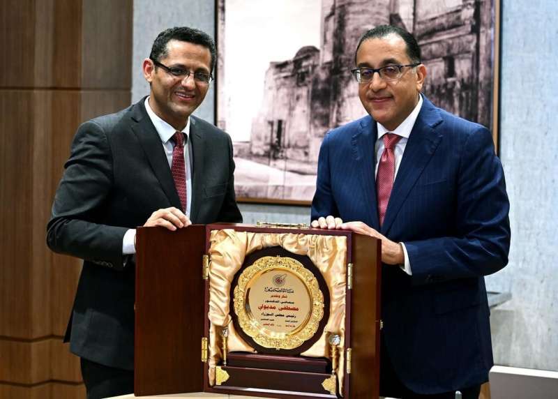نقيب الصحفيين ورئيس الوزراء 