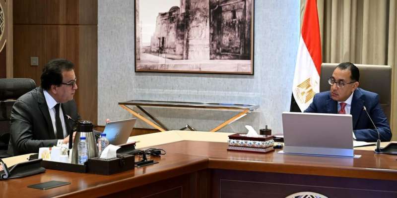 اجتماع رئيس الوزراء ووزير الصحة