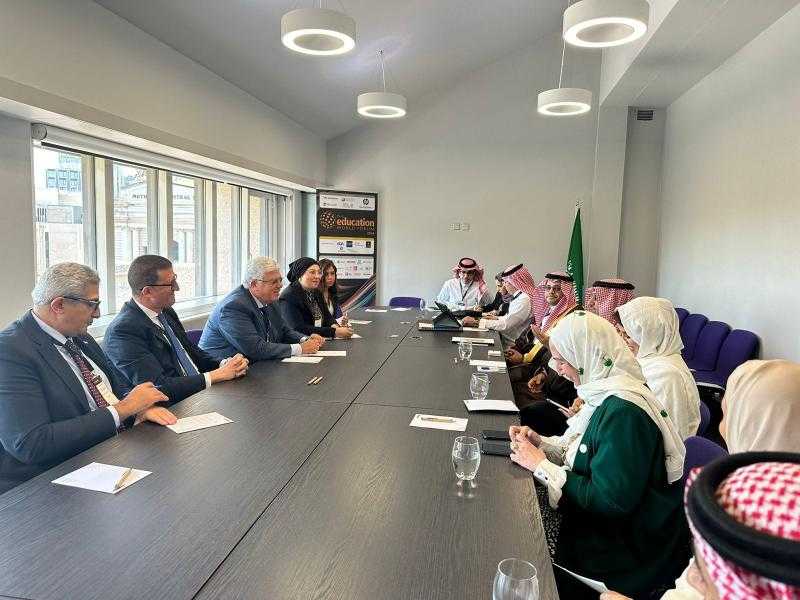وزير التعليم العالي يبحث مع نظيريه السعودي والعراقي سُبل تعزيز التعاون الأكاديمي والبحثي المُشترك