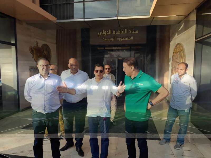 وزير الرياضة في استاد القاهرة