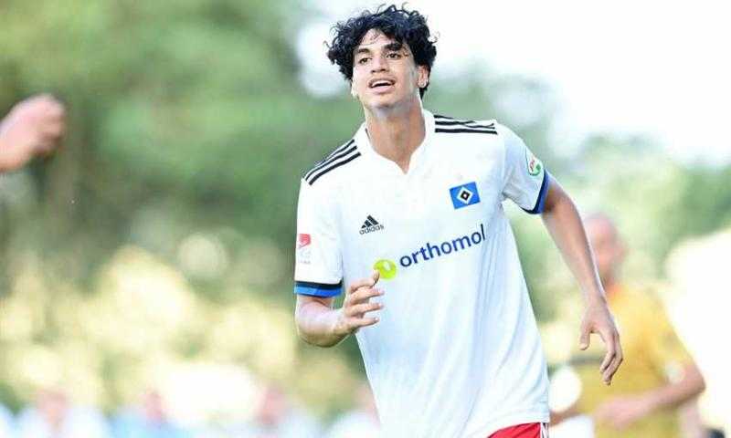 عمر عبد المجيد لاعب هامبورج الألماني ينضم لمعسكر منتخب الشباب