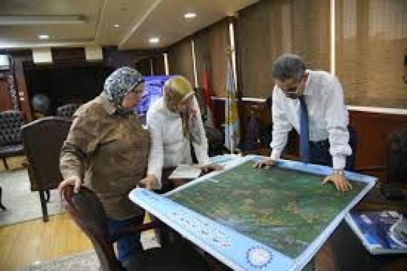 محافظ الغربية يعتمد الخرائط والإحداثيات الخاصة بالكتل القريبة من الأحوزة العمرانية
