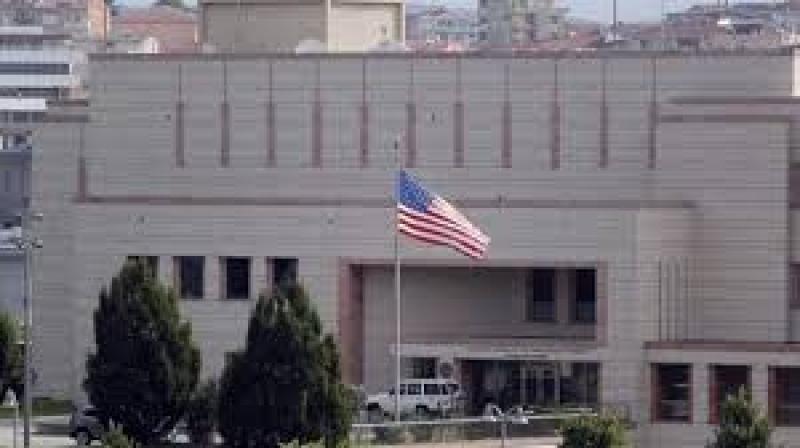 الجيش اللبناني: اعتقال مطلق النار على السفارة الأمريكية ونقله إلى أحد المستشفيات للعلاج
