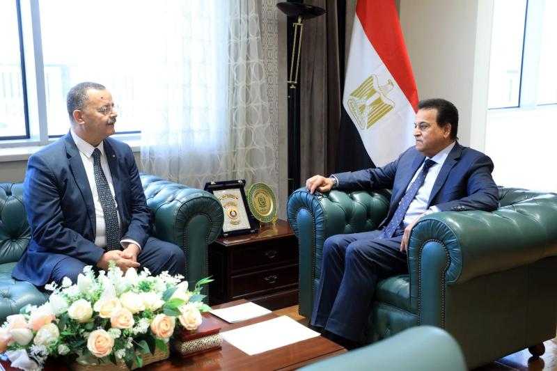 وزير الصحة يستقبل نظيره التونسي لتعزيز التعاون في ملفي السياحة العلاجية والدواء