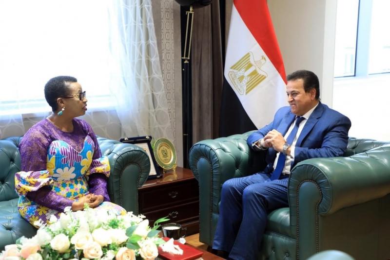وزير الصحة يبحث سبل التعاون مع دولة أوغندا