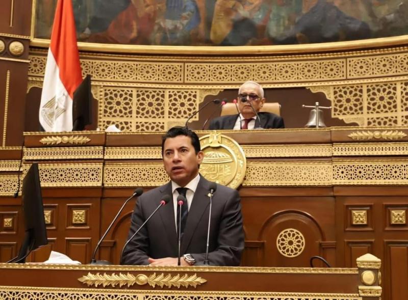 لأول مرة تحت قبة مجلس الشيوخ.. وزير الشباب والرياضة يشهد الجلسة الأولي من نموذج محاكاة المجلس