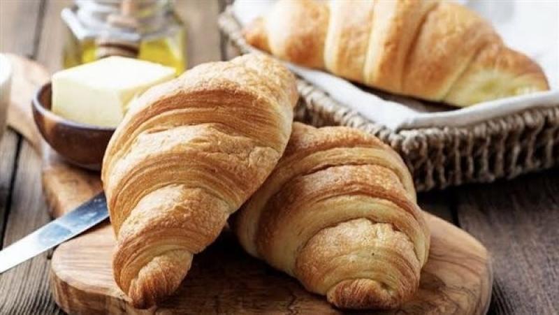 اصنعي الكرواسون بالجبنة وتمتعي بفطار فرنسي لذيذ