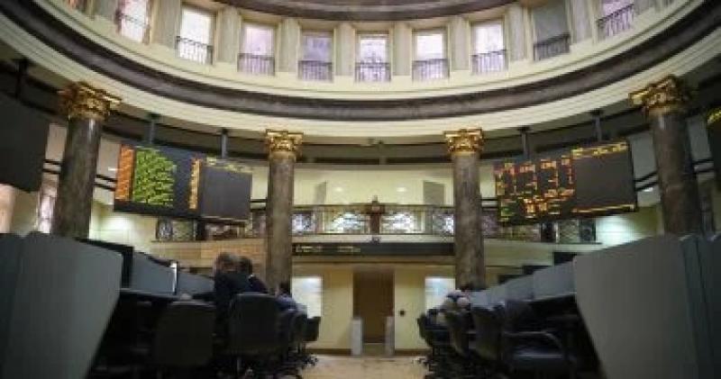 هبوط 11 قطاعًا بالبورصة خلال أسبوع على رأسها ”الموارد الأساسية” بنسبة 4.8%