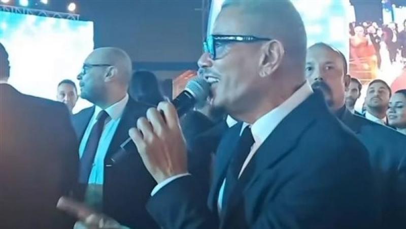 عمرو دياب يحي حفل زفاف ابنة المنتج محمد سعدي