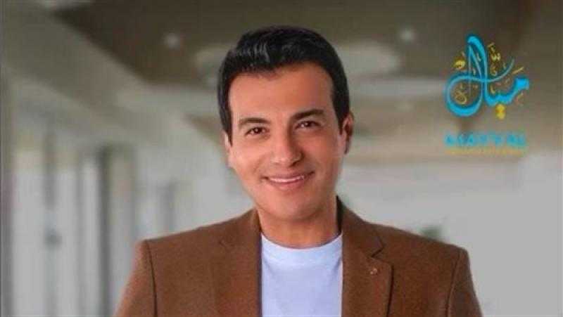 بوستر وهمي يضع إيهاب توفيق في موقف محرج
