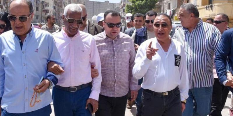 محافظ الإسكندرية يطلق شارة بدء تنفيذ مشروع رصف وتطوير شارع الترعة المردومة