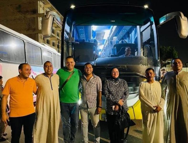 محافظ المنيا يعلن مغادرة آخر أفواج حجاج الجمعيات الأهلية إلى الأراضي المقدسة