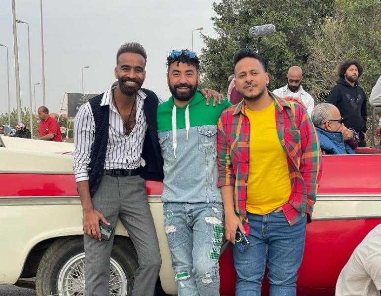 محمود الليثى يروج لفيلمه الجديد ولاد المحظوظة