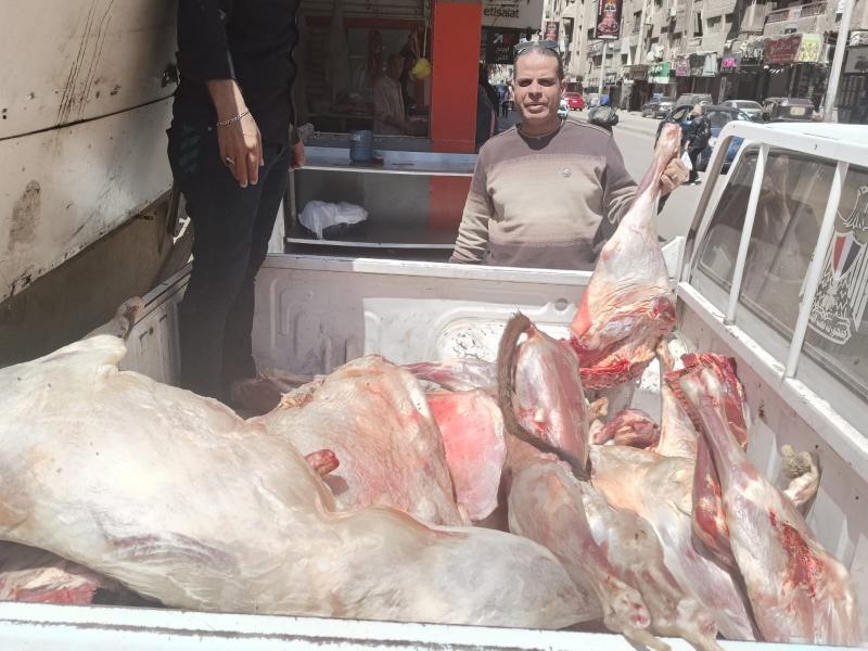 تموين البحيرة: ضبط 7 جزارين في كفر الدوار يعرضون لحومًا مذبوحة خارج المجازر