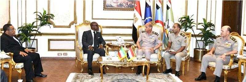 الفريق أول محمد زكي يلتقي النائب الأول لرئيس جمهورية غينيا الاستوائية