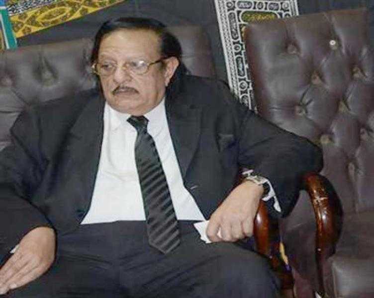 أسرة المنتج الراحل فاروق صبري تطالب بعدم تصوير الجنازة مراعاة للحالة الإنسانية