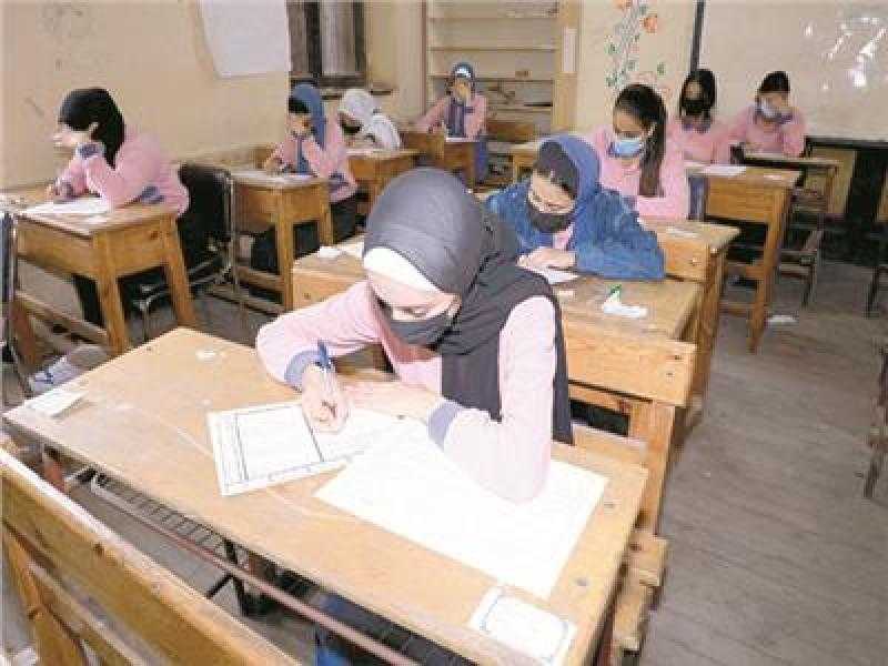 التعليم ترد على أنباء تداول أسئلة امتحان الاقتصاد للثانوية العامة قبل موعد فتح اللجان