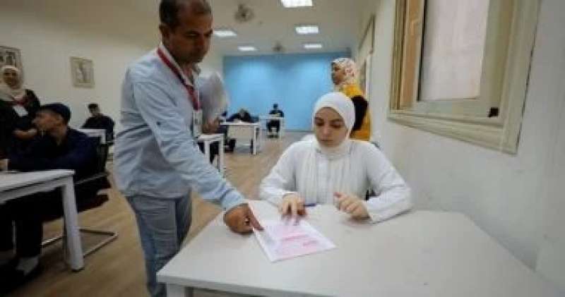 خط أحمر