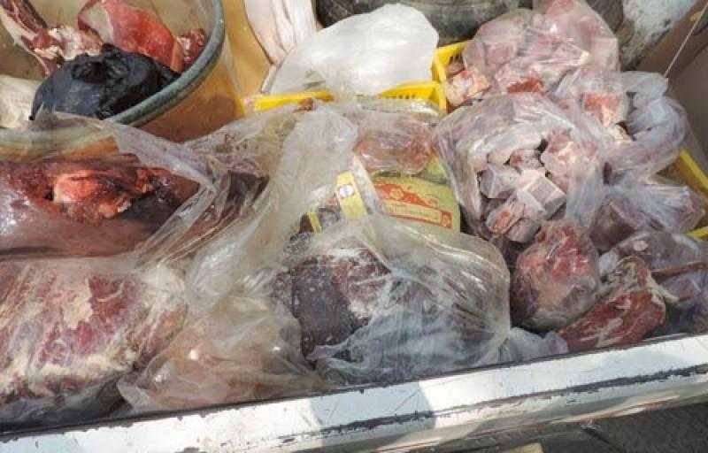 ضبط لحوم مجمدة مجهولة المصدر في دسوق بكفر الشيخ