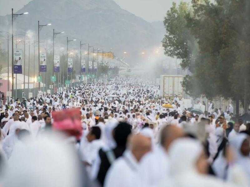 أكثر من مليوني حاج يتوافدون إلى عرفات لاداء الركن الأعظم