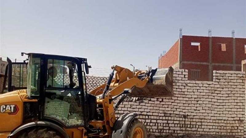 التنمية المحلية تتابع جهود مواجهة البناء المخالف على الأراضي الزراعية بالاسماعيلية