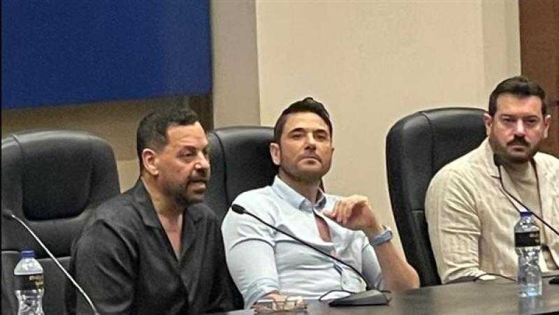 مش بفهمه.. طارق العريان يعلق على غياب أحمد الفيشاوي عن ولاد رزق ”القاضية”