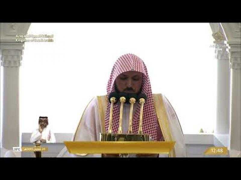 إمام وخطيب المسجد الحرام يطالب بالدعاء للفلسطينيين الذين مسهم الضر
