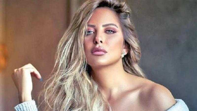 ريم مصطفى تستعرض أنوثتها بـ الأسود المكشوف.. شاهد
