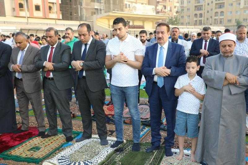 محافظ المنوفية يؤدى صلاة عيد الأضحى المبارك بساحة نادى جمهورية شبين الكوم