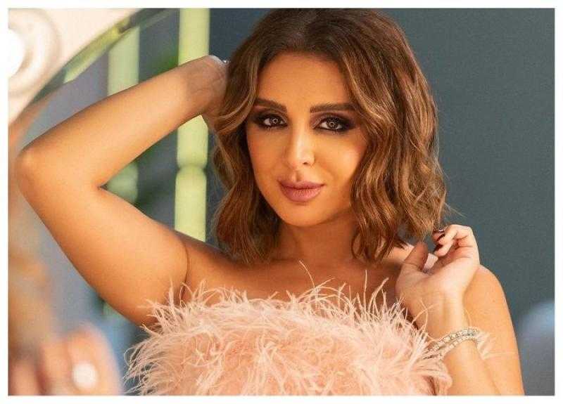 أنغام تطرح ألبومها الجديد بالتعاون مع أكرم حسني وأمير طعيمة